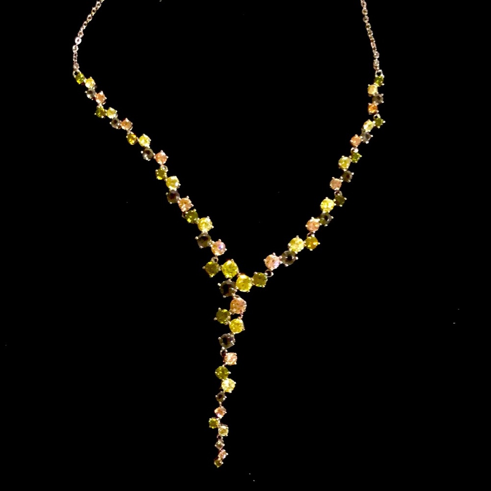 Silver tone Rhinestone necklace